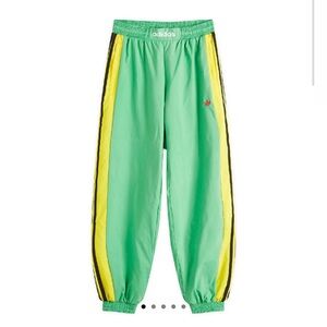 ADIDAS ORIGINALS WARM-UP TRACK PANT.